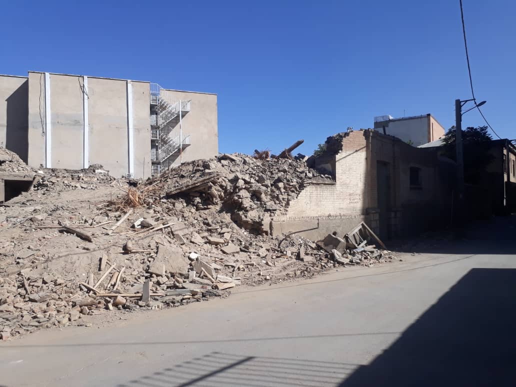 تخریب مدرسه تاریخی ظفر- عکس:همدان‌نامه